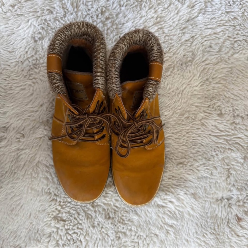 Tan Leather Boots with Trim